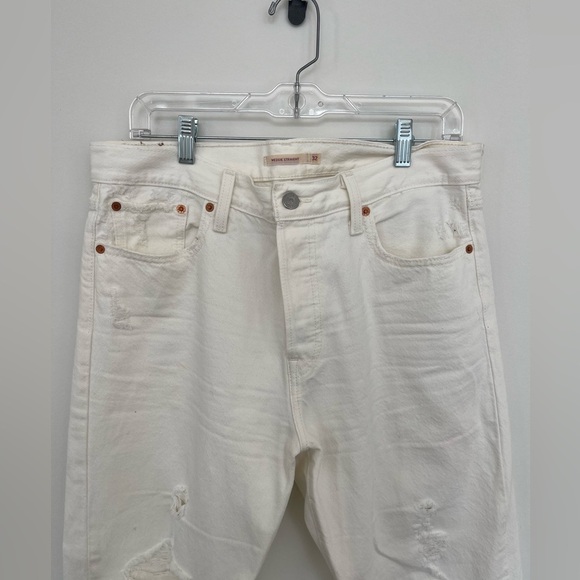 Levi’s Wedgie Straight White Jeans - Picture 2 of 5